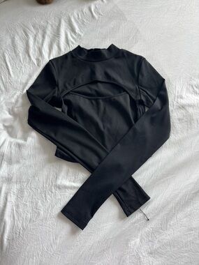 Black Long-Sleeve Cutout Crop Top - Women's